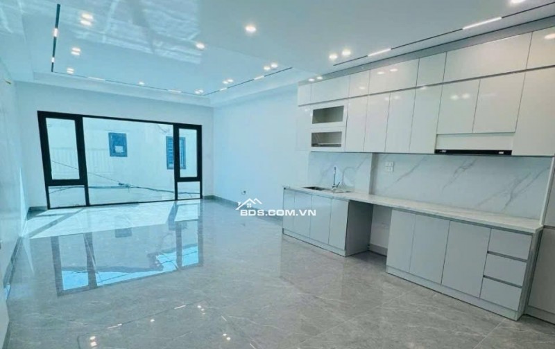 SIÊU PHẨM NGỌC THỤY PHÂN LÔ 50M, 6T - THANG MÁY - GARA ÔTÔ - GẦN TRƯỜNG QT, CÔNG VIÊN, CHỈ 12.8 TỶ